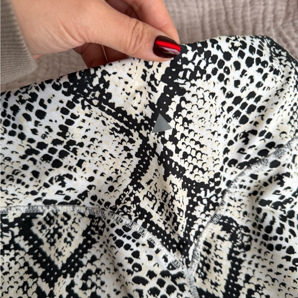 Balance/Vitality Rider Short - Picture 5 of 5